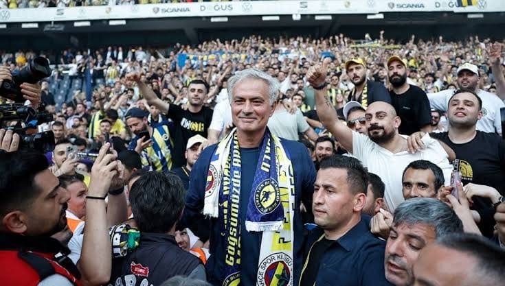 Fenerbahçe Targets Three Star Midfielders Following Fred’s Injury 1 OCPhoto.745586304.658857