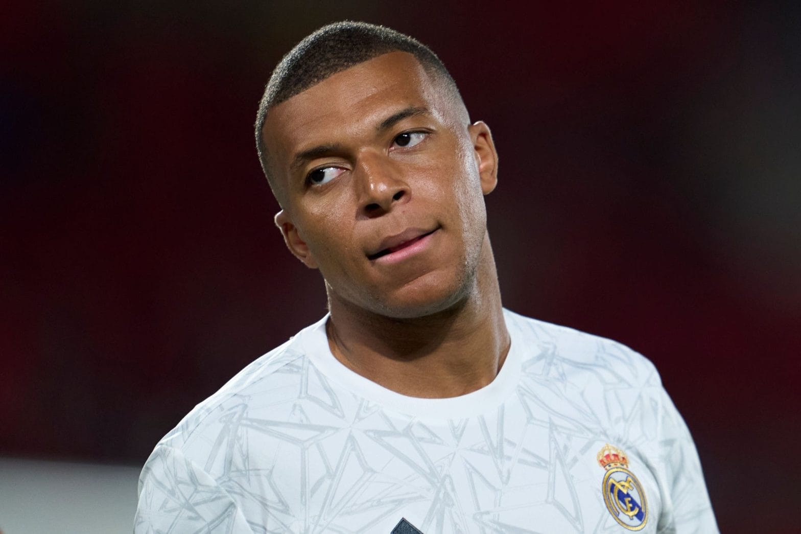 Mbappe Hit by Social Media Hack for the Second Time! Calls Messi a Dwarf, Puts Ronaldo on Top 1 licensed image