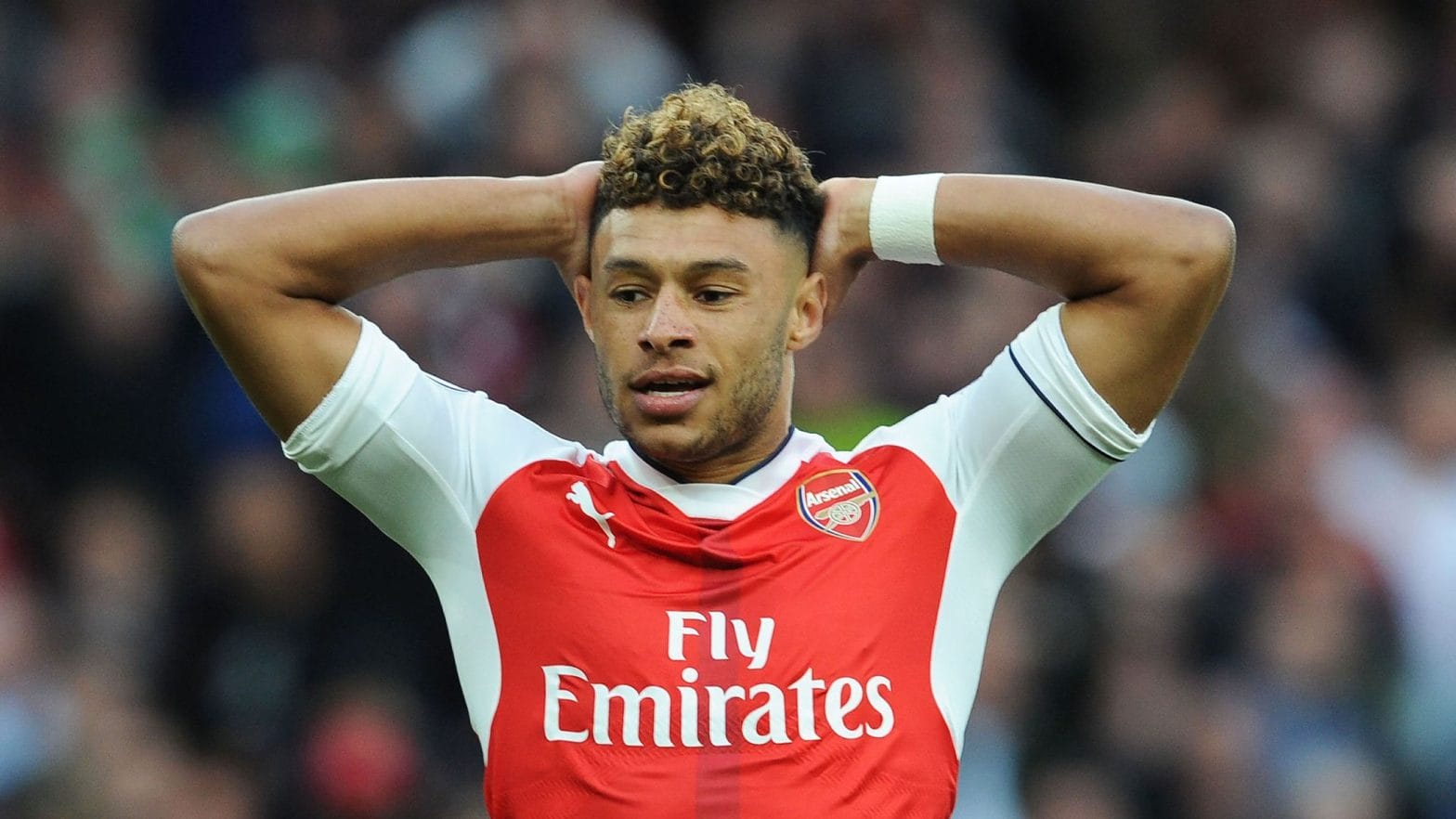 Beşiktaş Issues Alex Oxlade-Chamberlain's License Amid Ongoing Transfer Speculation 1 Alex Oxlade-Chamberlain