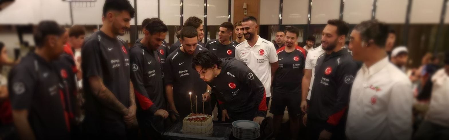 A National Team surprises Ferdi Kadioglu for his birthday 1 11 5