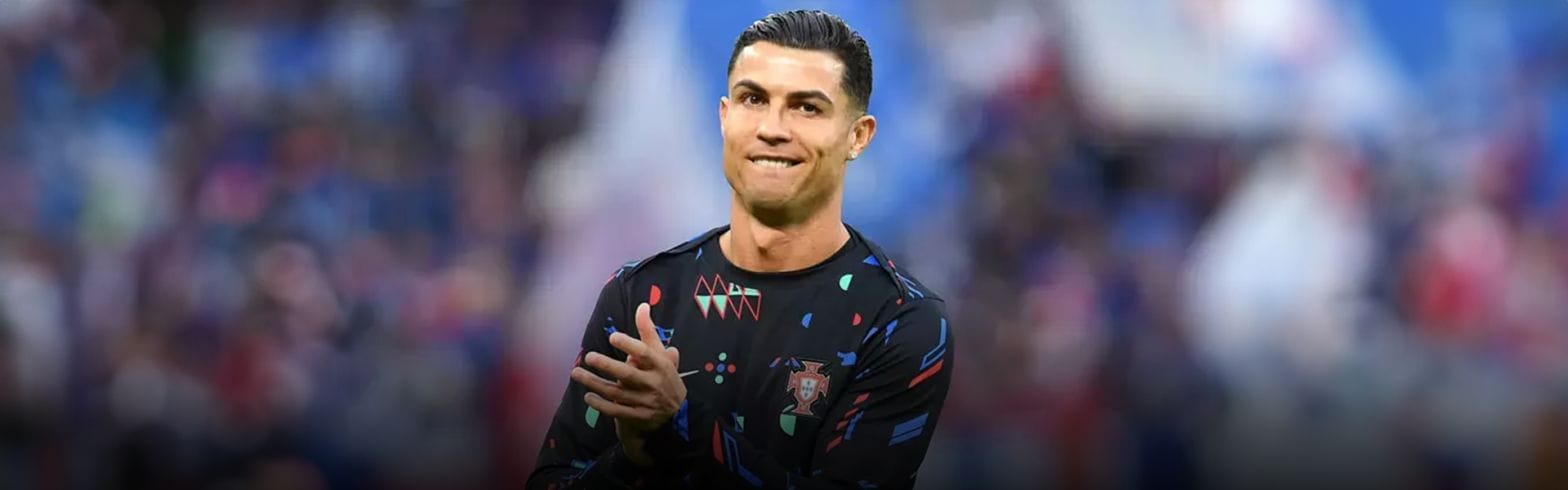 Cristiano Ronaldo Breaks Income Record! Beats Messi 1 9 16