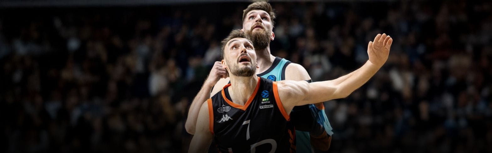 Co-leaders clash in Istanbul headlines seven-game night 1 56 6
