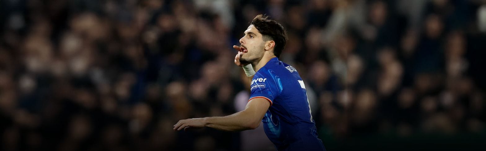 Chelsea and Arsenal draw 1-1 in tight London derby 1 71 2