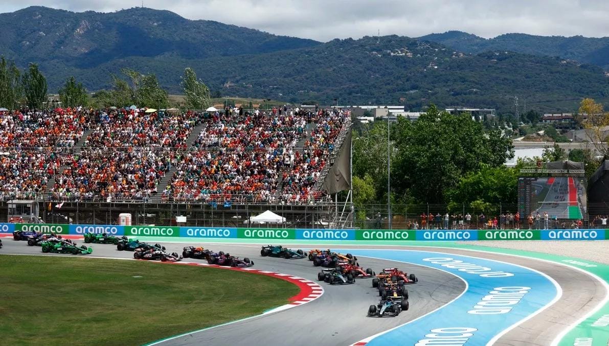 Stefano Domenicali: "We will soon be making F1 races in Europe 'rotational'." 2 WhatsApp Gorsel 2024 11 08 saat 12.52.44 d3df3c40