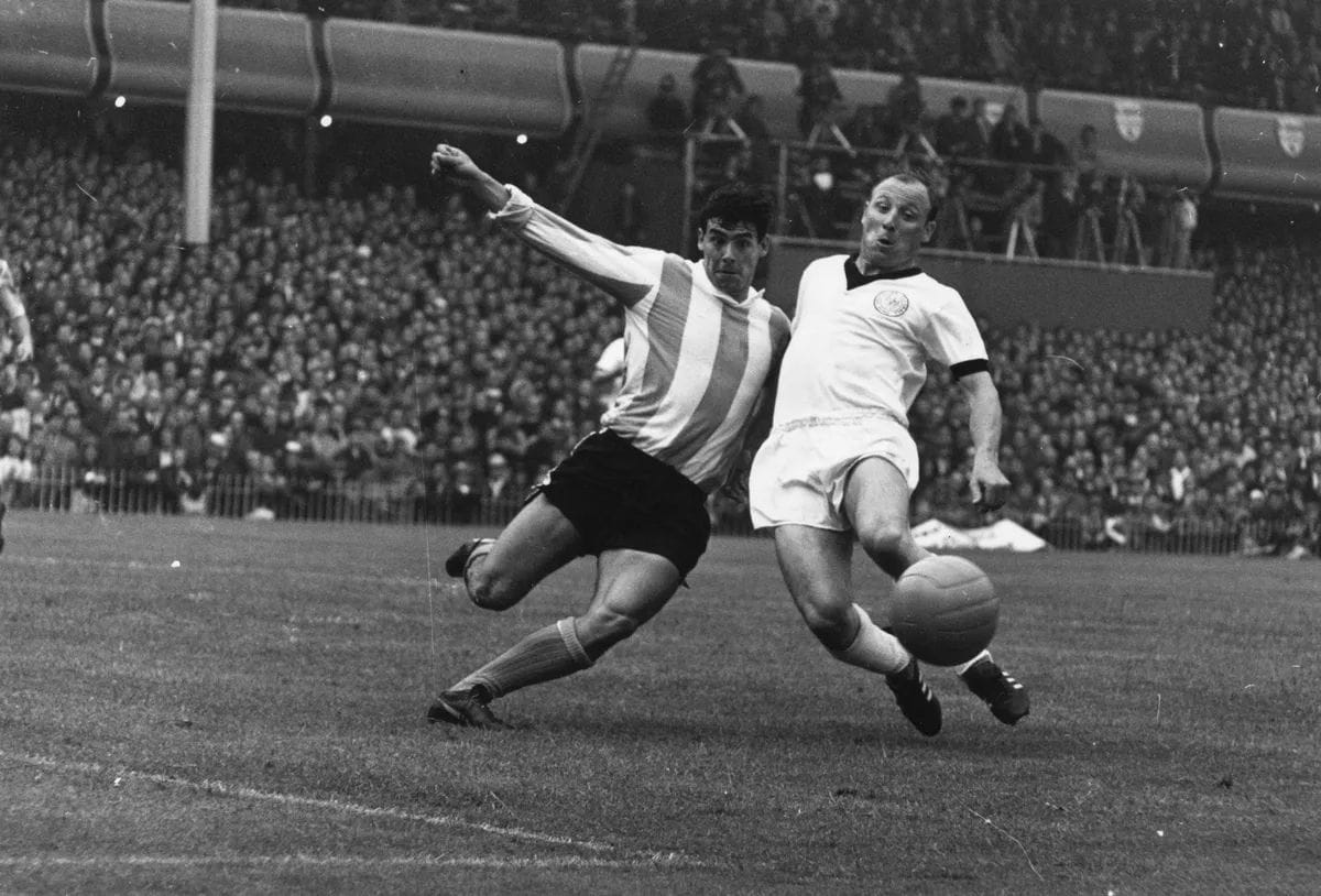 Players with unusual penalty techniques 13 image 165