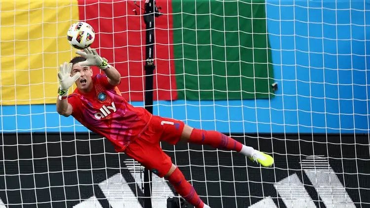 Kristijan Kahlina Named MLS Goalkeeper of the Year 2 image 288