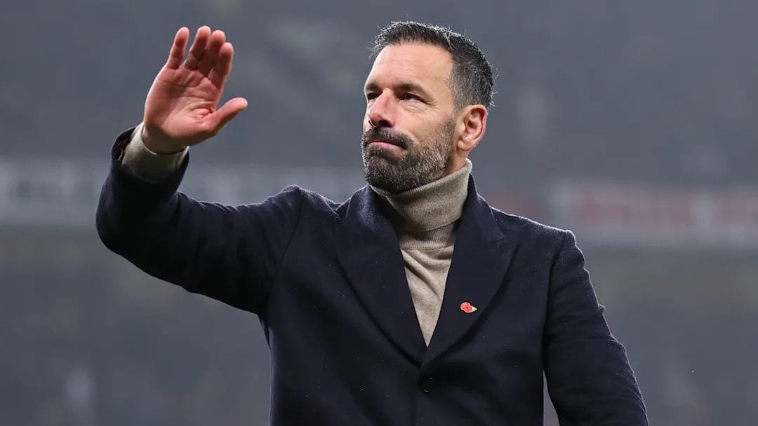 Ruud van Nistelrooy pens heartfelt farewell message to Man Utd after exit 2 image 339