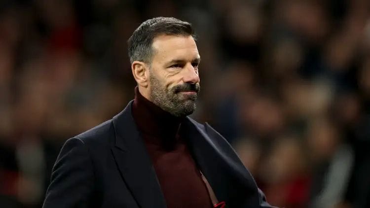 Ruud van Nistelrooy Eyes Coventry City Role After Old Trafford Exit 2 imagen 357