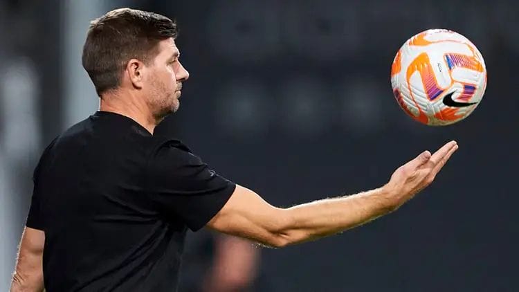 Steven Gerrard Faces Mounting Criticism Amid Al-Ettifaq's Struggles 2 image 4