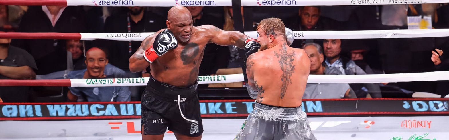 Paul beats Tyson, 58, on points in drab contest 1 king1 16