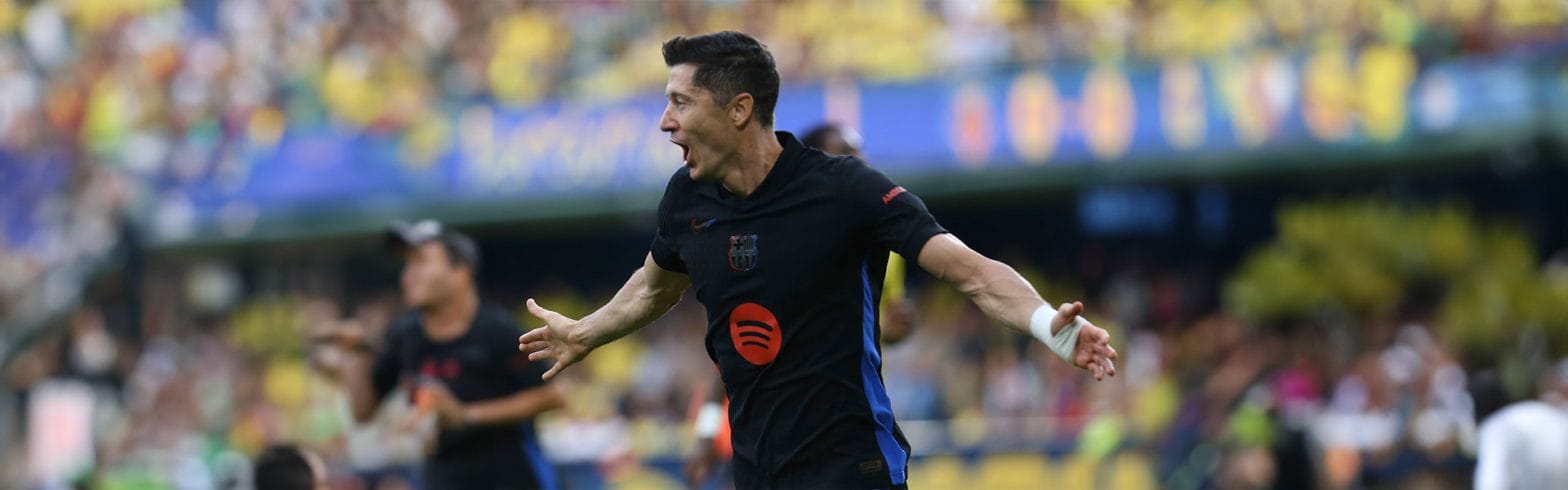 Lewandowski double helps Barcelona hit five aganist Red Star 1 king7 6
