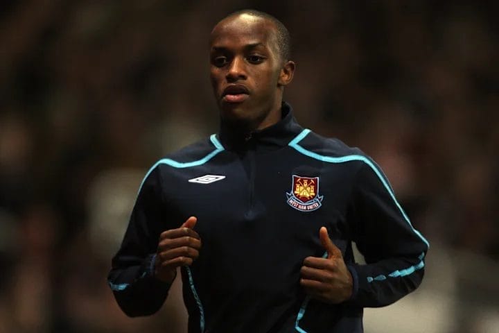 The Worst Premier League Players of All Time: Ranked 10 image 29 26