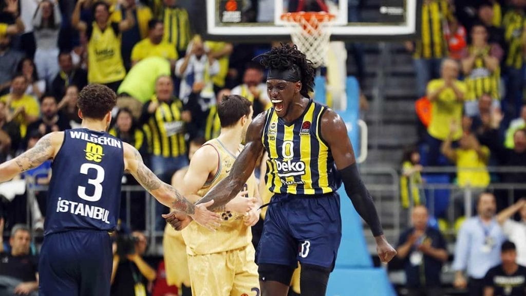 EuroLeague Round 16: Mike James vs. Carsen Edwards in Must-Watch Matchup 4 image 32