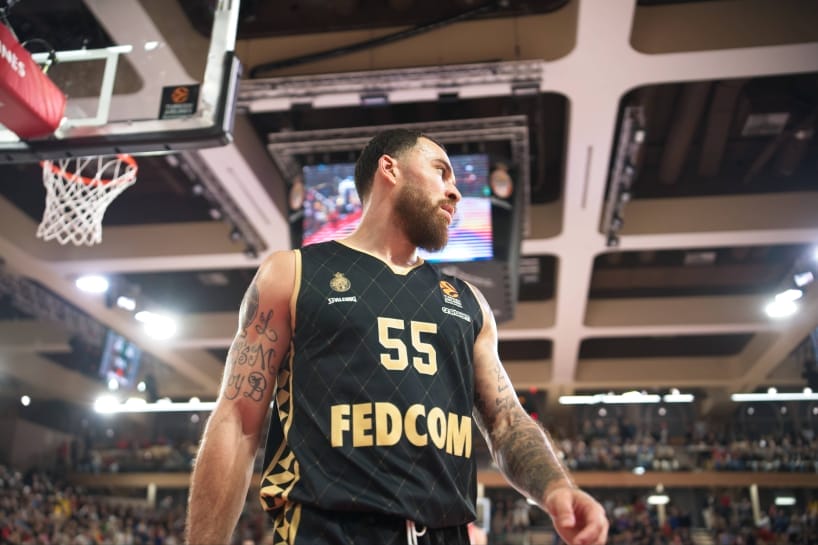 EuroLeague Round 16: Mike James vs. Carsen Edwards in Must-Watch Matchup 1 image 429513