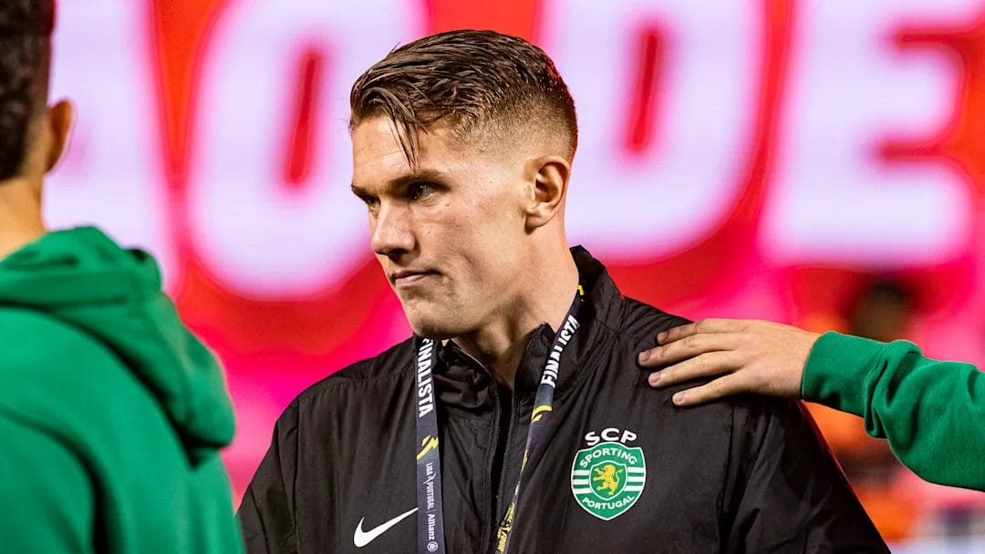 Viktor Gyokeres: Manchester United's Key Hope Revealed in Arsenal Transfer Battle 1 01jhwdmwhn4j2m3rgna1