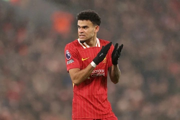 Football Transfer Rumours: Osimhen Rejects Man Utd; Salah & Van Dijk Near Liverpool Exit 2 image 35 22