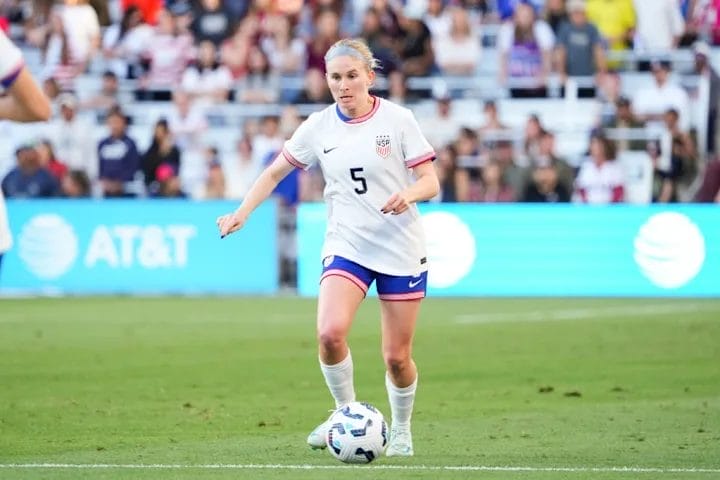 6 WSL Transfers That Could Happen Before the WSL Transfer Window Ends 4 USWNT defender Jenna Nighswonger / John Wilkinson/ISI Photos/USSF/GettyImages