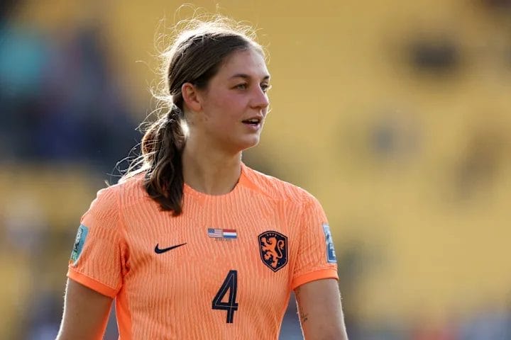 6 WSL Transfers That Could Happen Before the WSL Transfer Window Ends 6 Dutch central defender Aniek Nouwen / Catherine Ivill/GettyImages