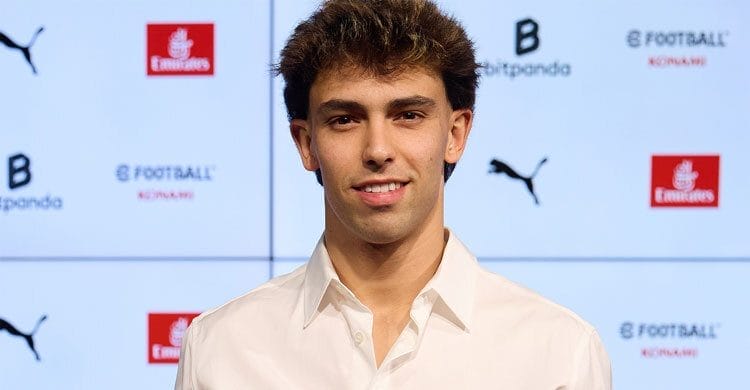 Chelsea Joao Felix Completes Loan Move to AC Milan: A New Challenge for the Portuguese Forward 2 tanto él como Chelsea