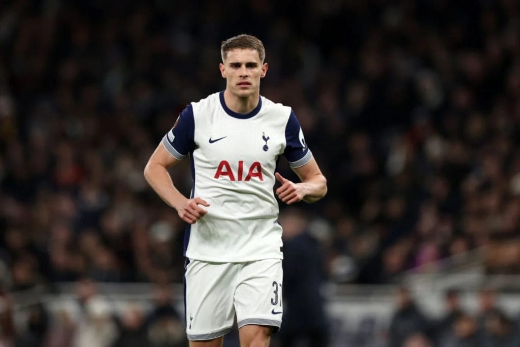 Ange Postecoglou Provides Worrying Micky van de Ven Injury Update 2 image 9 1