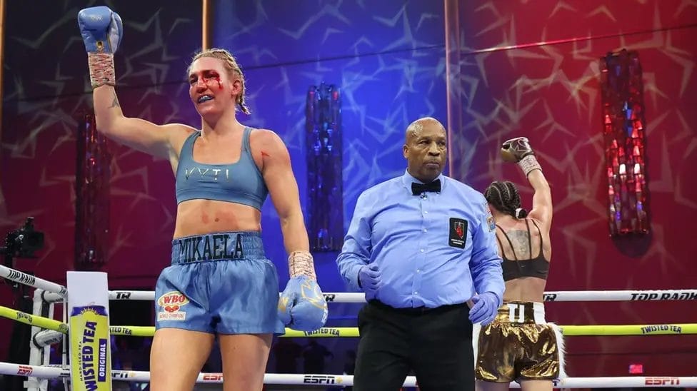 Mayer retains title with points win over Briton Ryan 2 Both fighters raised their arms at the final bell but there was no protest from Ryan after the result was announced