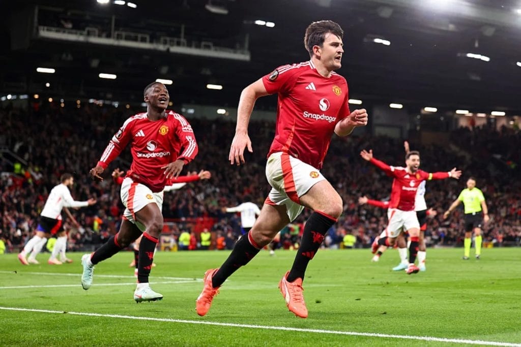 Harry Maguire sent Old Trafford wild / Robbie Jay Barratt - AMA/GettyImages
