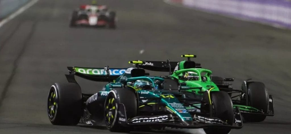 Alonso expresses concern: "It’s going to be really hard to score points this year." 2 Fernando Alonso, Aston Martin Racing, Gabriel Bortoleto, Sauber
Photographer: Sam Bloxham