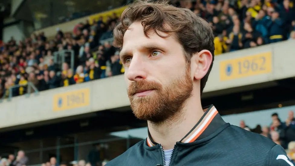 Reluctant hero Allen bids quiet but proud farewell 1 In 2014, it was announced that Beckham had exercised his option to buy a MLS expansion team for $25m - part of the contract he signed with LA Galaxy. Inter Miami made its MLS debut in 2020 and signed Argentine great Lionel Messi in 2023