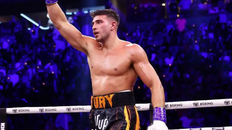 Fury secures scrappy win on return to ring 1 Tommy Fury improved his unbeaten record 11-0