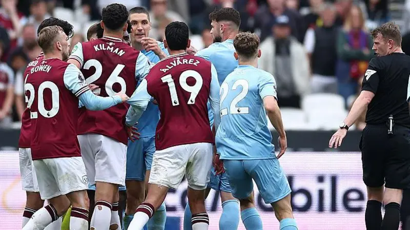 Both sets of players were involved in a melee during stoppage time at London Stadium
