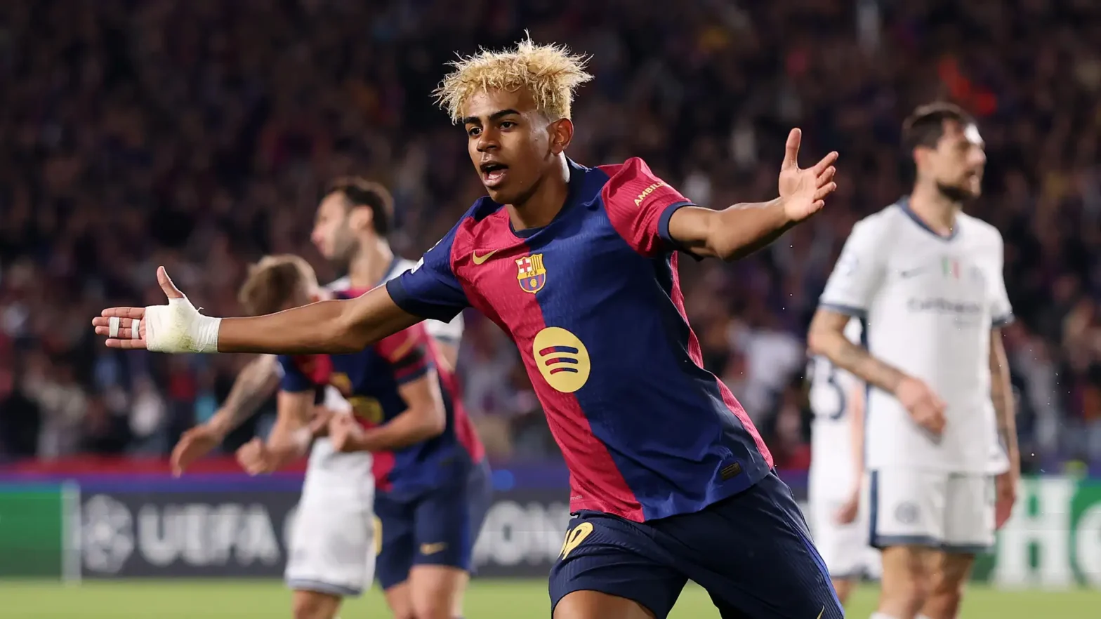 Barcelona teenager Lamine Yamal has come in for some huge praise from France and Real Madrid legend Zinedine Zidane.