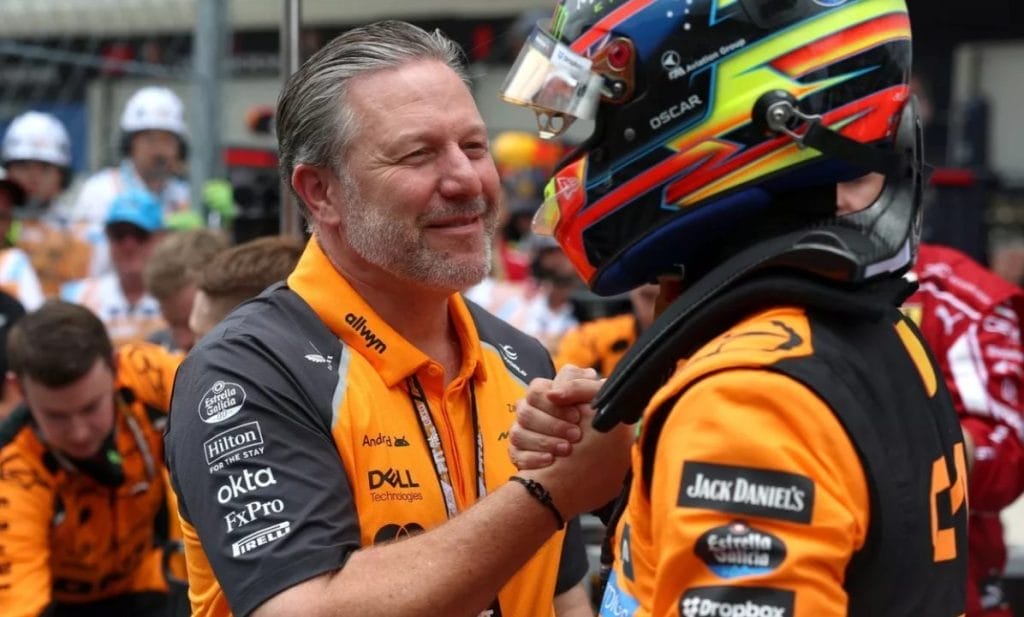 Piastri: "Making Progress in the Race Will Be Tough, But Not Impossible" 2 Oscar Piastri, McLaren, Zak Brown, McLaren