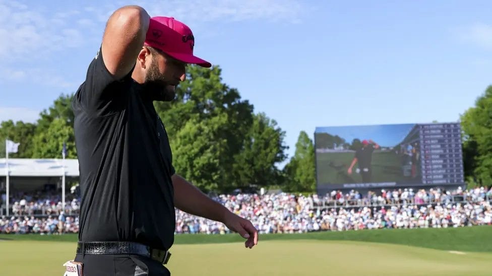 Dominant Scheffler resists Rahm challenge to win US PGA 2 Jon Rahm did not drop a shot in his first 15 holes on Sunday, then gave up five strokes on the final three holes
