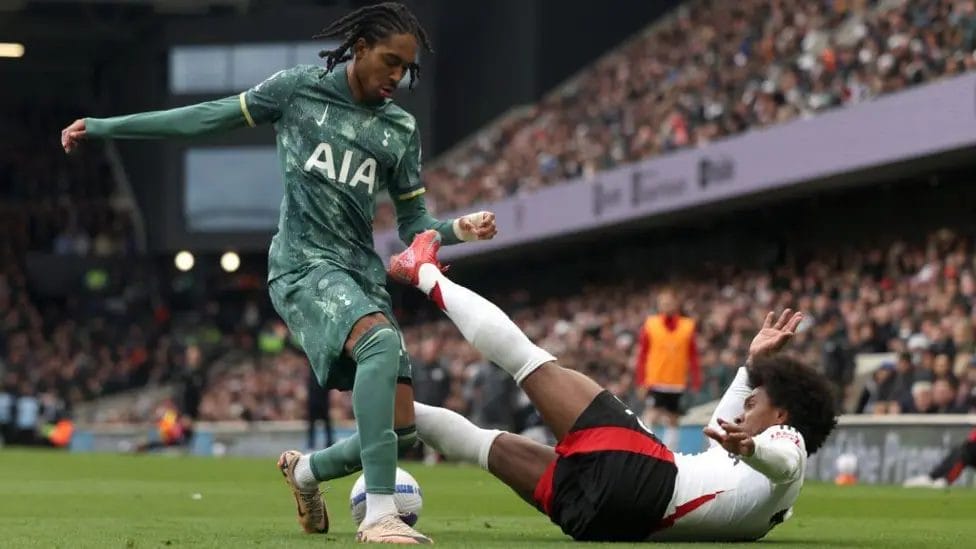 How Spence went from serial outcast to unlikely Spurs stalwart 2 image 11 13