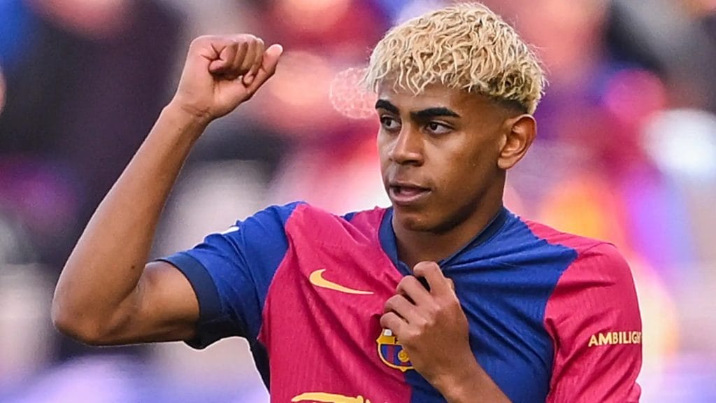 Jesse Lingard Goes Full Lamine Yamal! Ex-Man Utd Star Joins Bleached Blonde Hair Craze After Taking Inspiration from Barcelona Wonderkid 2 Lamine Yamal Barcelona 2024-25