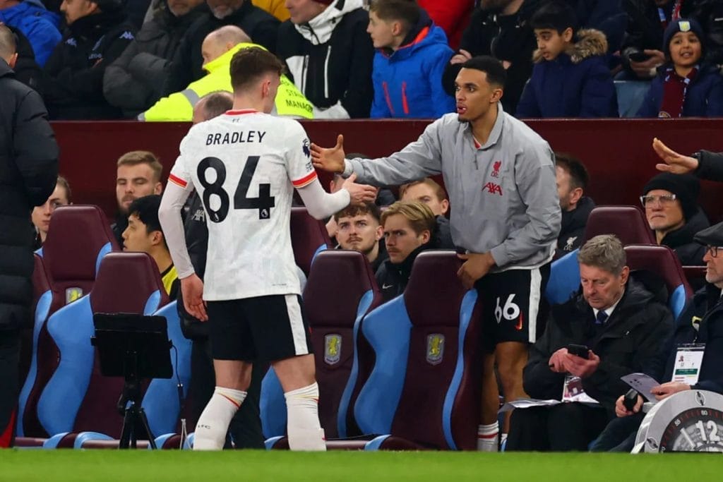 Arne Slot Compares Trent Alexander-Arnold Successor to Champions League Final Star 2 Conor Bradley (left) could take over from Trent Alexander-Arnold next season / Chris Brunskill/Fantasista/GettyImages