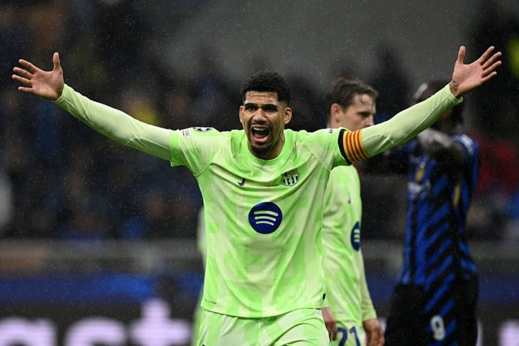Araujo's display against Inter was heavily criticised / Image Photo Agency/GettyImages
