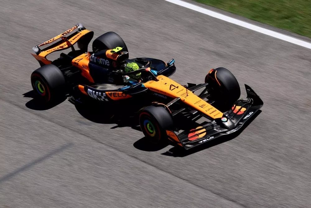 2025 Emilia Romagna GP FP1: Piastri Leads Red-Flagged Session as Norris Follows Close Behind 2 Lando Norris, McLaren