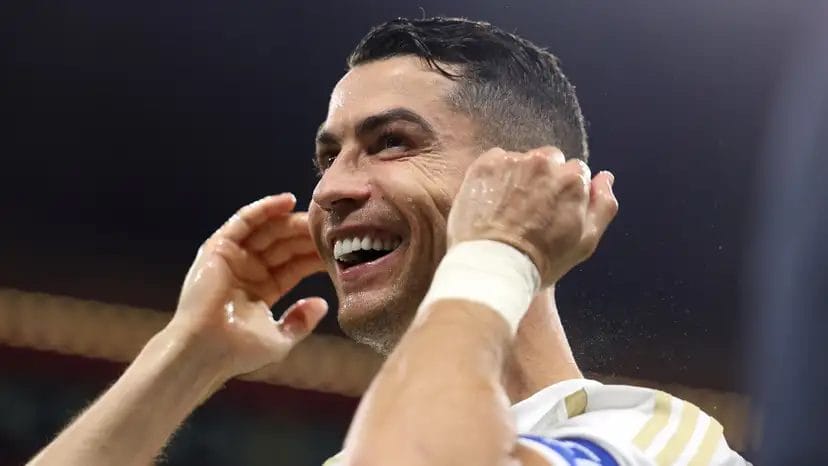 Kiko Casilla has revealed that “wonderful human being” Cristiano Ronaldo once bought iPhones and Apple Watches for everyone at Real Madrid.